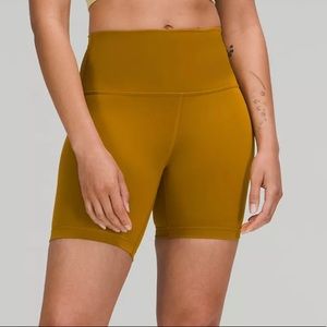 Lululemon Wunder Train High Rise Short in Spice